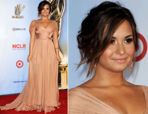 demi-lovato-in-maria-lucia-hohan-2011-alma-awards.jpg